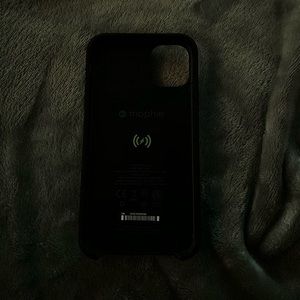 Mophie “juice pack” (Iphone 11)